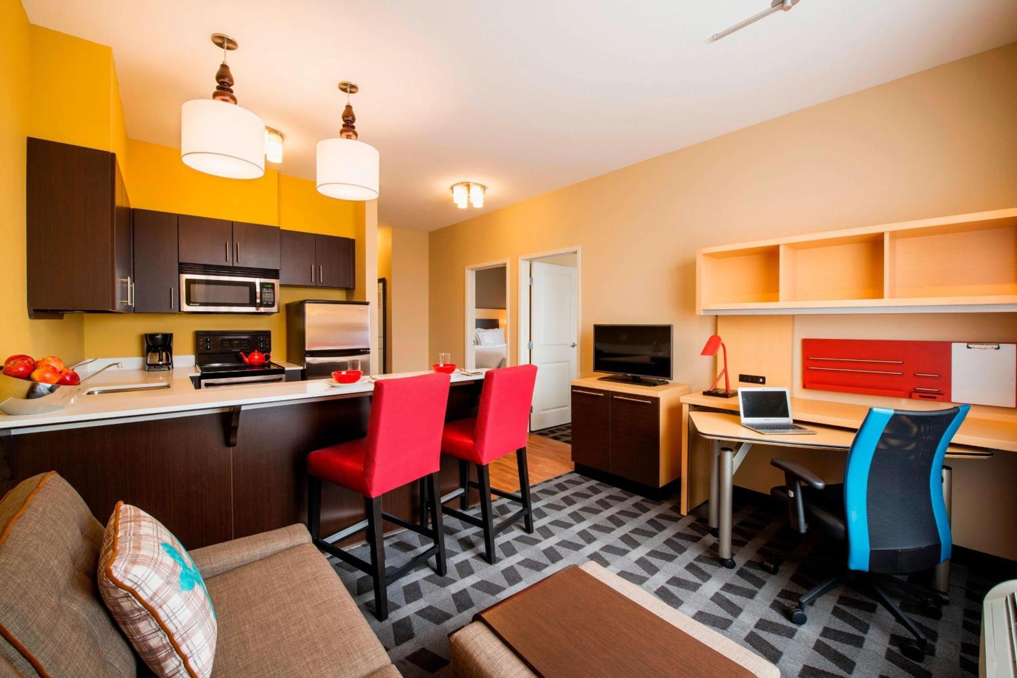 Towneplace Suites By Marriott Red Deer Extérieur photo
